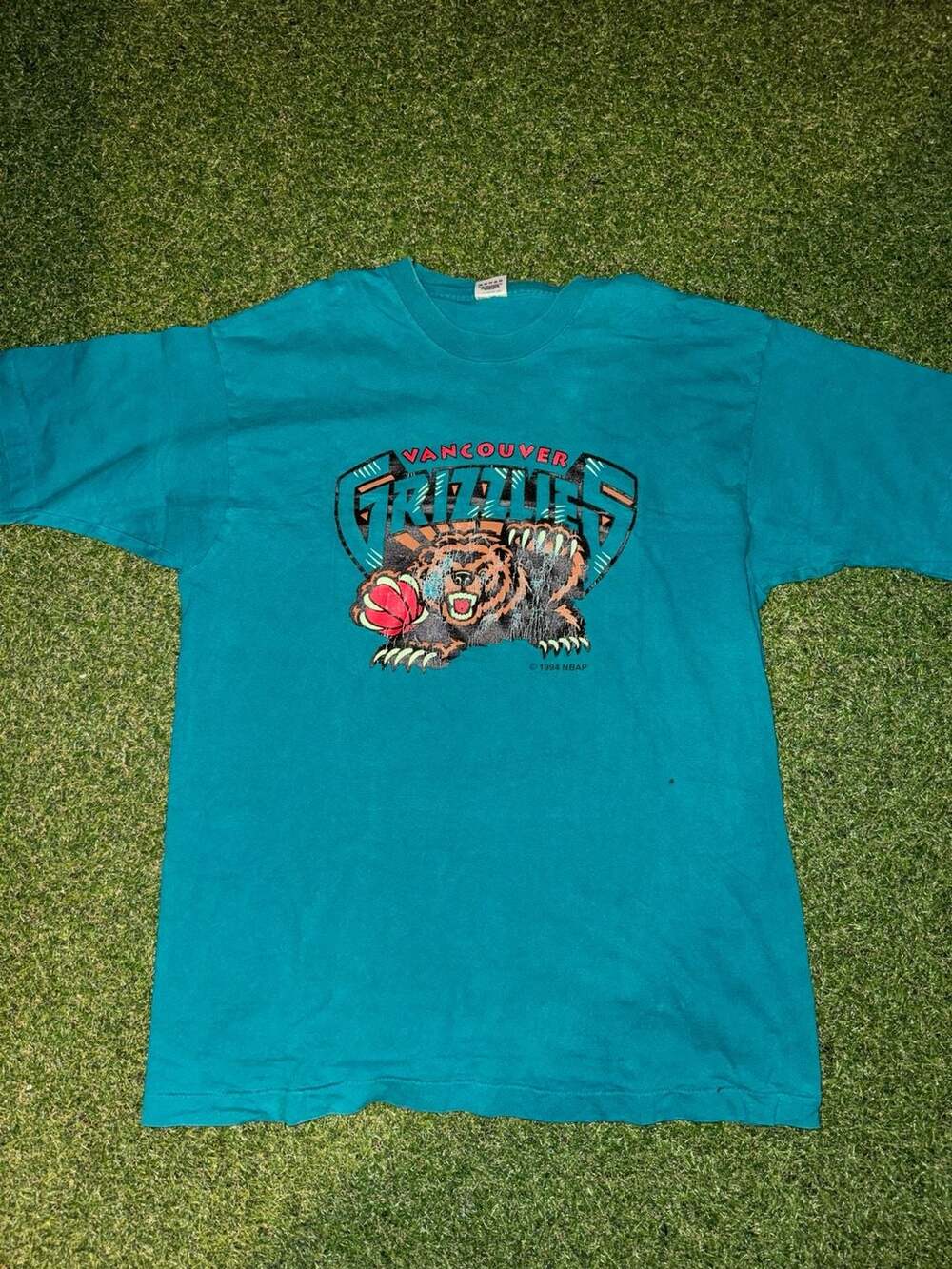 Fruit Of The Loom Vancouver Grizzlies T-Shirt Size XL Vintage 1994